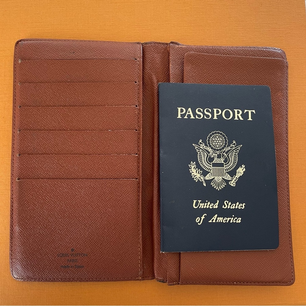 Louis Vuitton Monogram checkbook wallet PASSPORT HOLDER Date Code: CA0011